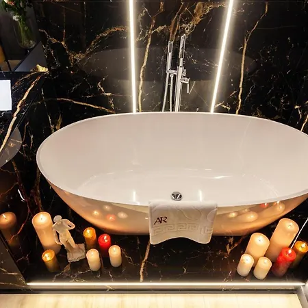 Aristo Jacuzzi * Lviv