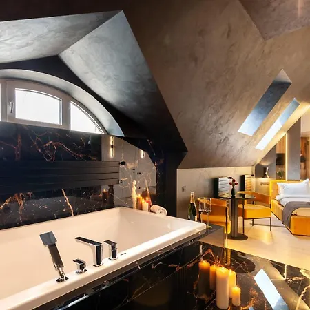 Aristo Jacuzzi * Lviv