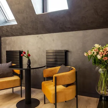 Aristo Jacuzzi Hotel Lviv