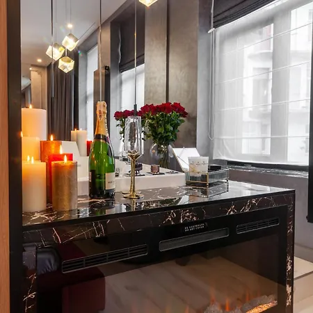 Aristo Jacuzzi Hotel Lviv