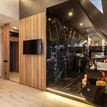 Aristo Jacuzzi Hotel Lwów