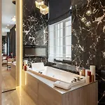 Aristo Jacuzzi Hotel Lwów