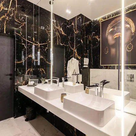 Aristo Jacuzzi * Leopoli