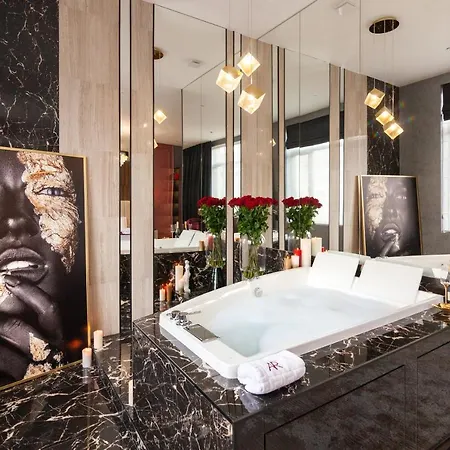 Aristo Jacuzzi 호텔 *