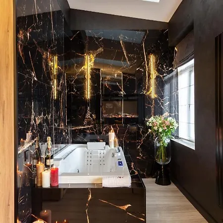 Aristo Jacuzzi * Lviv