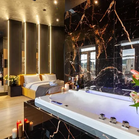 Aristo Jacuzzi Hotel Leopoli