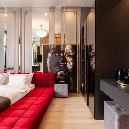 호텔 Aristo Jacuzzi