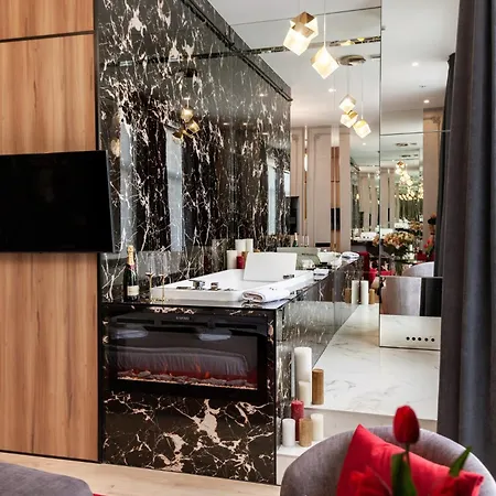 호텔 Aristo Jacuzzi 리비프