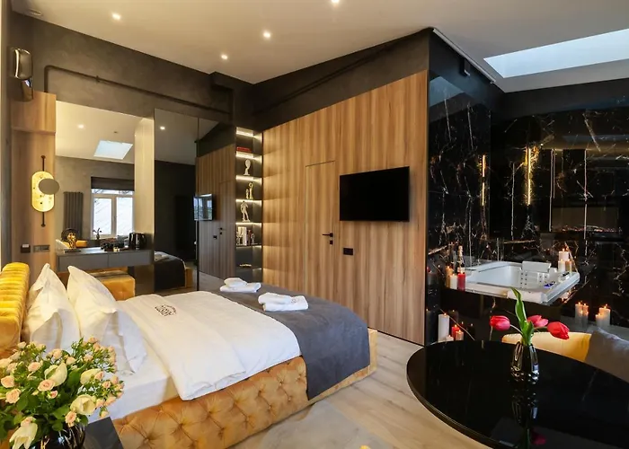 ホテル Aristo Jacuzzi リヴィウ