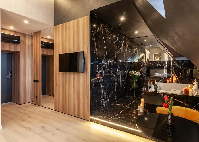 Aristo Jacuzzi ホテル リヴィウ