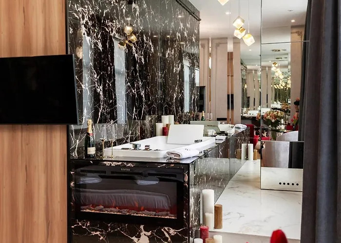 ホテル Aristo Jacuzzi リヴィウ