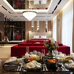 Aristo Jacuzzi Hotel *