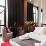 Aristo Jacuzzi Hotel