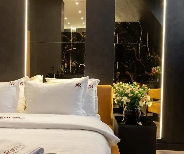 Aristo Jacuzzi Отель *