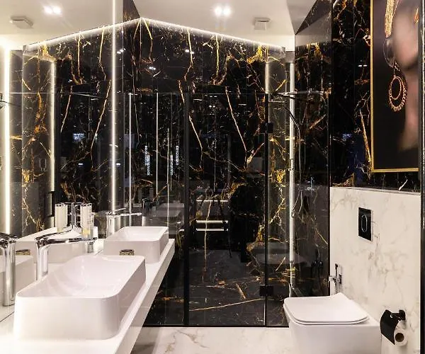 Aristo Jacuzzi Отель Львов