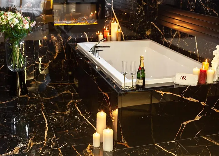 Отель Aristo Jacuzzi