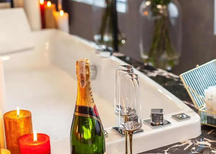 Aristo Jacuzzi Отель