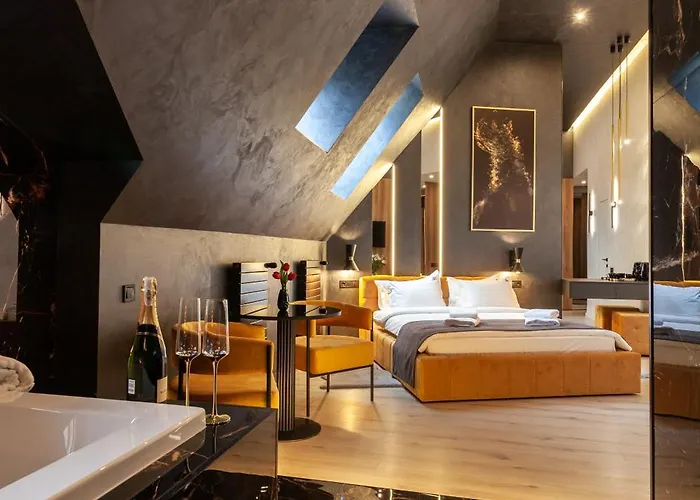 Aristo Jacuzzi Отель *