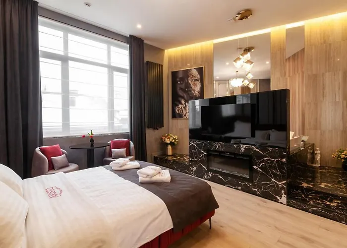 Отель Aristo Jacuzzi